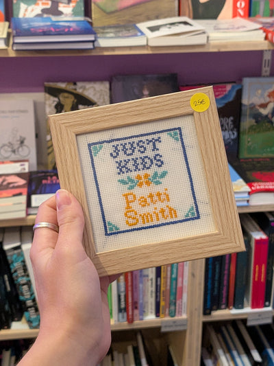 Broderie littéraire